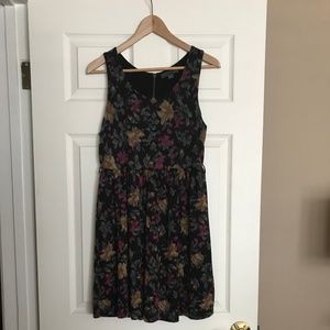 XXI Dress: Size M